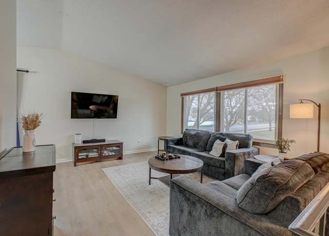 Property at 540 98th Ln NE, Blaine, MN 55434, 2 beds, 2 baths