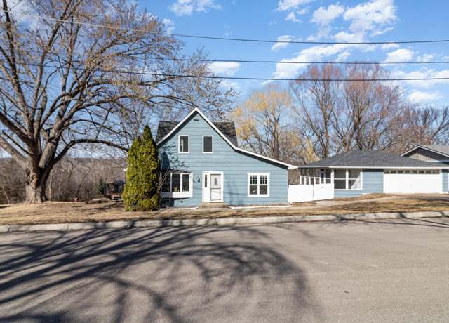 Property at 216 W Forest St, Belle Plaine, MN 56011, 5 beds, 2 baths