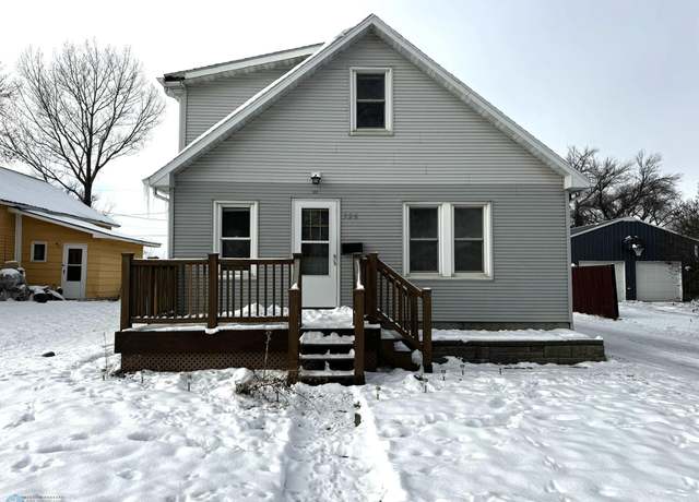 Property at 326 20th St N, Fargo, ND 58102, 3 beds, 2 baths
