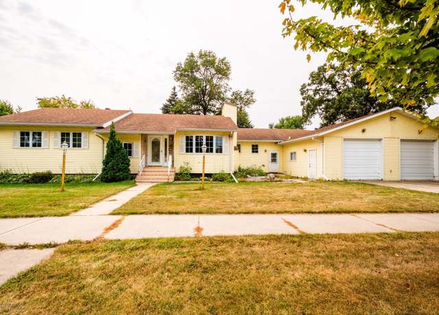 Property at 716 2nd St NE, Fosston, MN 56542, 4 beds, 4 baths