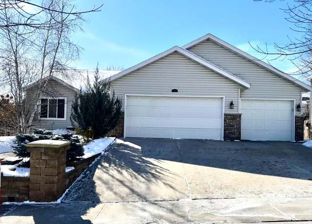 Property at 3306 Oxford Ln NW, Rochester, MN 55901, 4 beds, 2 baths