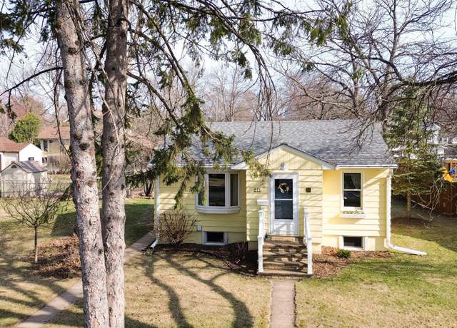 Property at 613 Lake St, River Falls, WI 54022, 3 beds, 2 baths