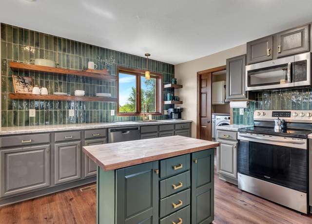 Property at 4020 21st Ave S, Saint Cloud, MN 56301, 5 beds, 4 baths
