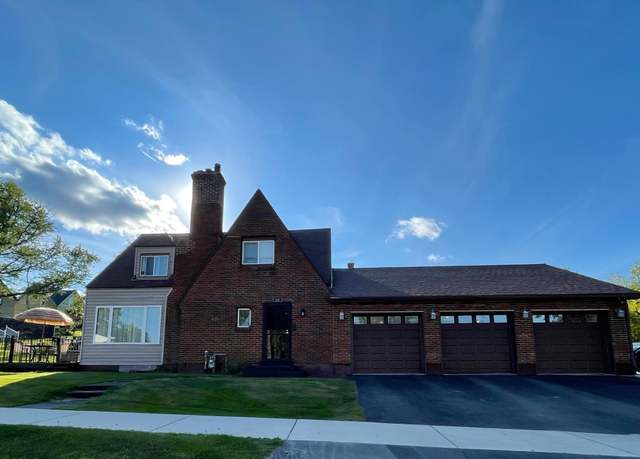 Property at 419 5th Ave NW, Chisholm, MN 55719, 3 beds, 2 baths