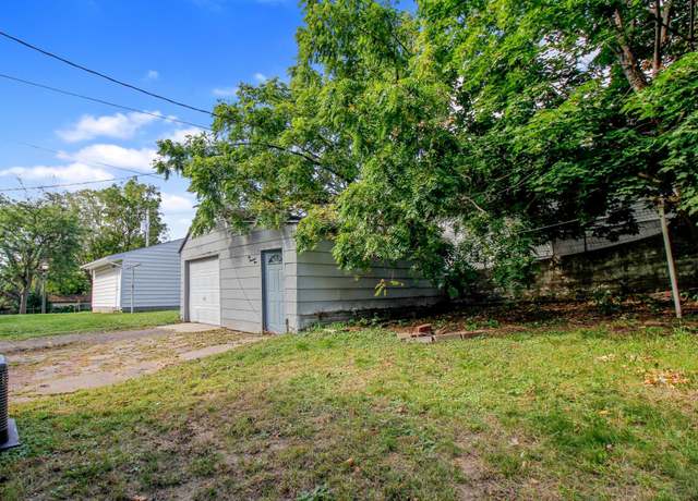 Property at 1009 Grotto St N, Saint Paul, MN 55103, 4 beds, 2 baths