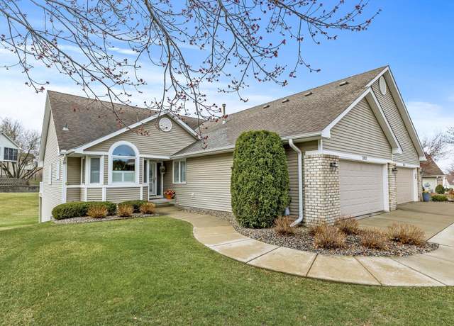 Property at 2833 Wilds Ln NW, Prior Lake, MN 55372, 4 beds, 3 baths