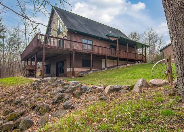 Property at 1016 Sunrise Beach Dr, Garfield Twp, WI 54001, 3 beds, 3 baths