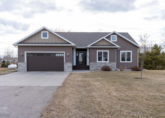 Property at 605 2nd St, Arthur, ND 58006, 5 beds, 3 baths