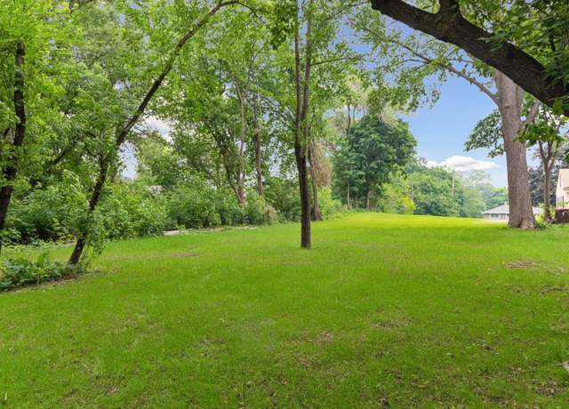 Property at 517 Farrell St N, Maplewood, MN 55119