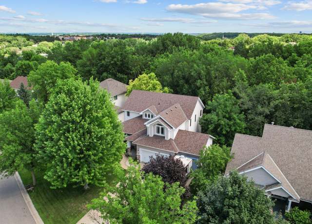 Property at 824 Bridle Creek Ln, Jordan, MN 55352, 4 beds, 3 baths