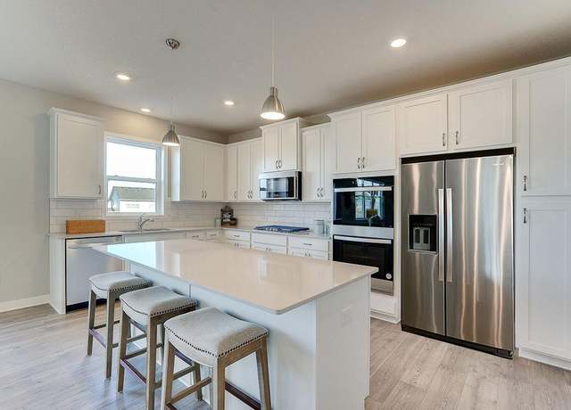 Property at 711 Winterberry Ln, Waconia, MN 55387, 4 beds, 3 baths