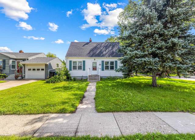 Property at 1401 7th St N, Fargo, ND 58102, 3 beds, 2 baths