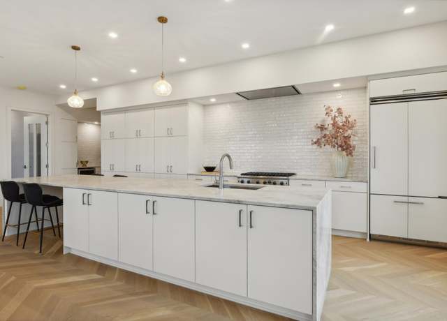 Property at 3041 Holmes Ave S #502, Minneapolis, MN 55408, 2 beds, 3 baths