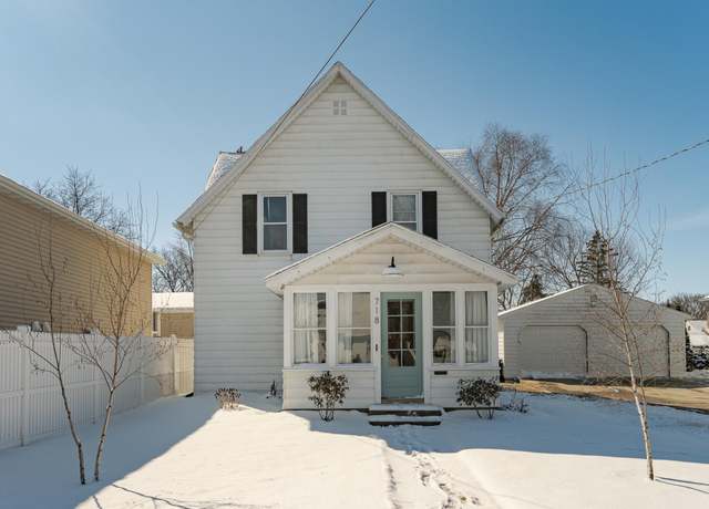 Property at 718 10th St SE, Rochester, MN 55904, 3 beds, 1 bath