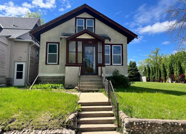 Property at 114 Webster St, Fairmont, MN 56031, 3 beds, 1 bath