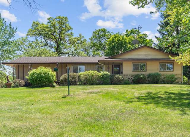 Property at 551 40th St SE, Buffalo, MN 55313, 6 beds, 3 baths