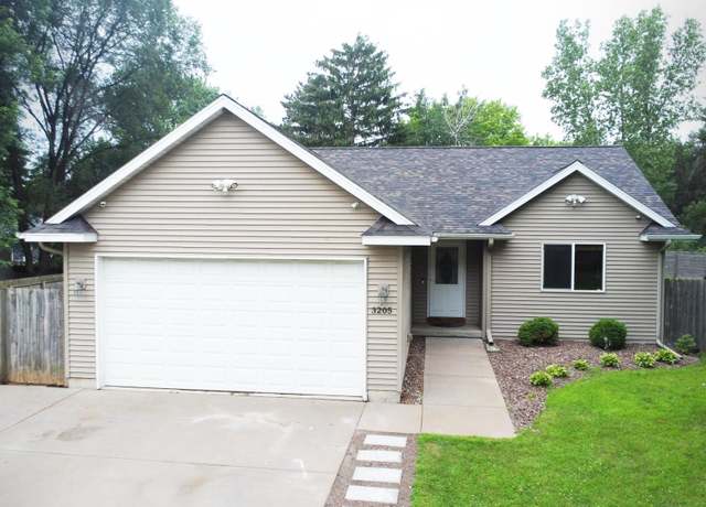 Property at 3205 Lilac St, Eau Claire, WI 54703, 4 beds, 3 baths