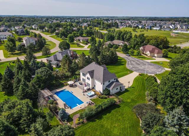 Property at 3112 Braemore Ln SW, Rochester, MN 55902, 5 beds, 4 baths