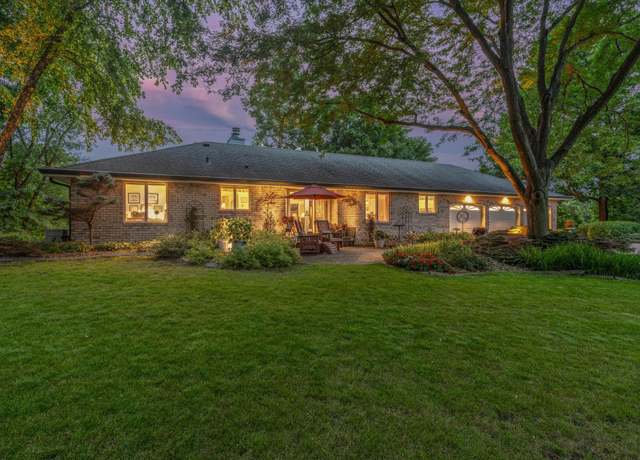 Property at 481 Peavey Ln, Wayzata, MN 55391, 2 beds, 2 baths