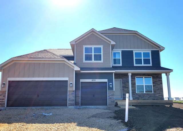 Property at 10711 Bent Pine Cir, Woodbury, MN 55129, 5 beds, 3 baths