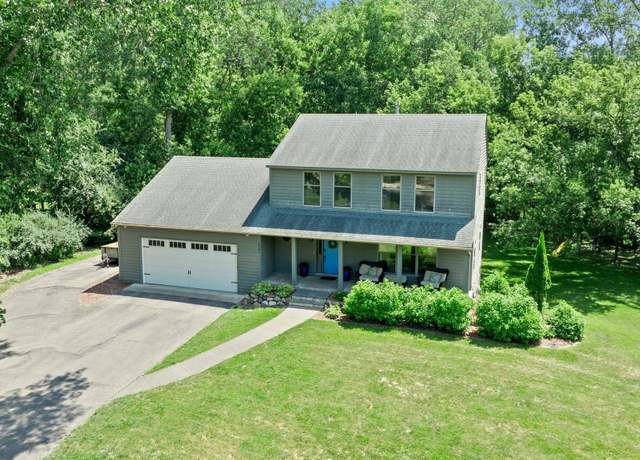 Property at 16101 Boulder Creek Dr, Minnetonka, MN 55345, 3 beds, 3 baths