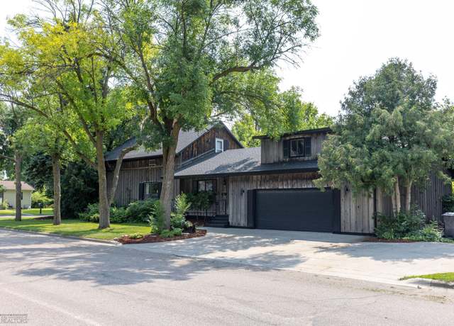 Property at 701 4th St SE, Barnesville, MN 56514, 3 beds, 2 baths
