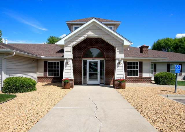 Property at 1085 Dale St SW #119, Hutchinson, MN 55350, 2 beds, 2 baths