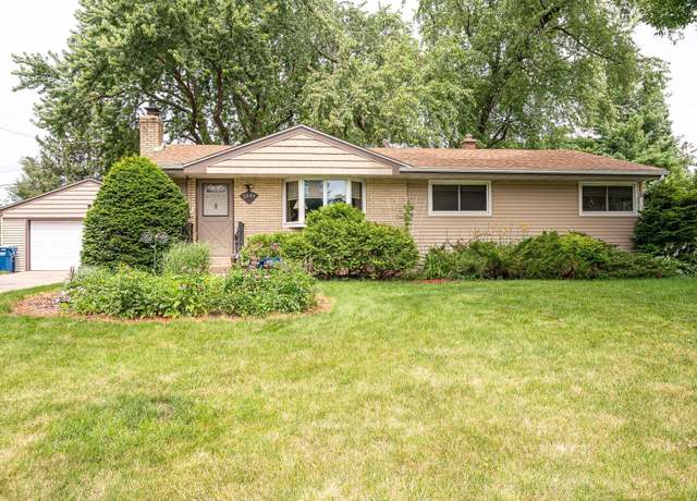Property at 2649 Randy Ave, White Bear Twp, MN 55110, 3 beds, 2 baths