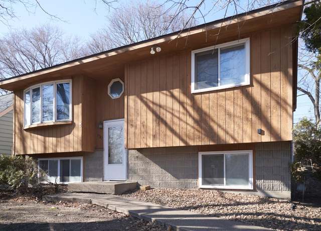 Property at 1701 Reaney Ave, Saint Paul, MN 55106, 3 beds, 2 baths