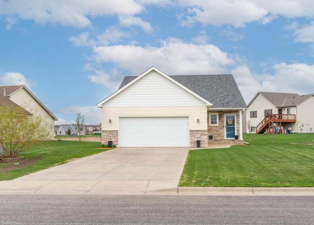 Property at 617 16th St S, Sartell, MN 56377, 4 beds, 2 baths