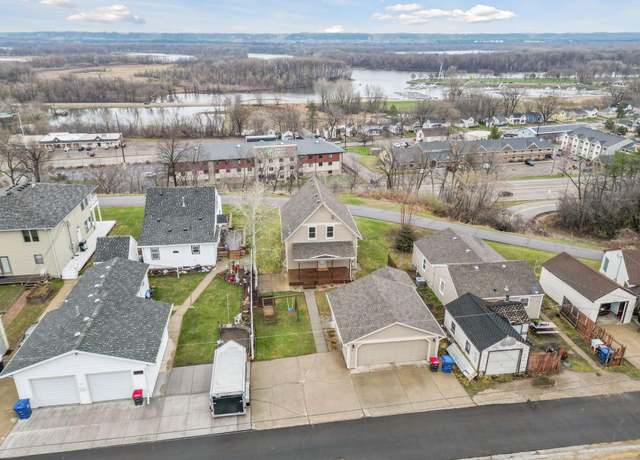 Property at 1811 Grandview Ave, Red Wing, MN 55066, 4 beds, 2 baths