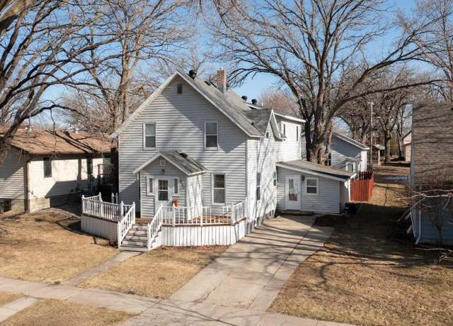 Property at 822 W Summit Ave, Fergus Falls, MN 56537, 5 beds, 2 baths