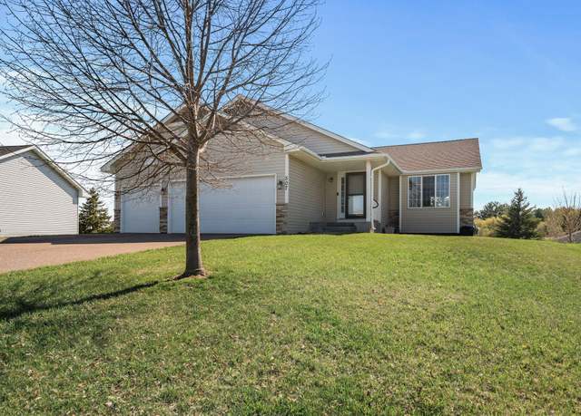 Property at 507 9th Ave Ct NE, Isanti, MN 55040, 3 beds, 2 baths