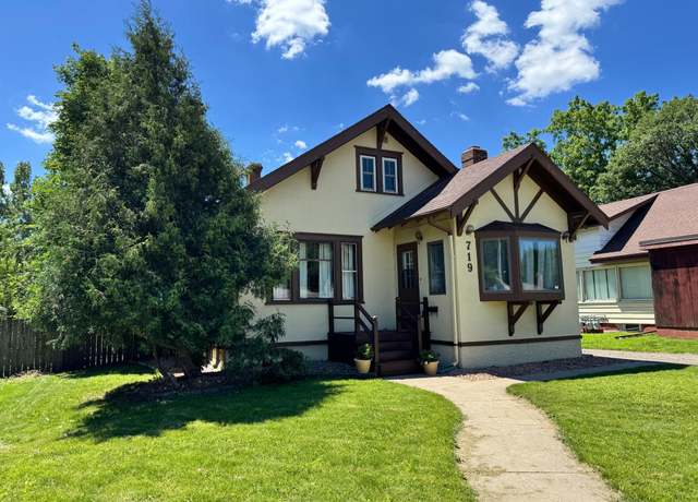 Property at 719 W Lincoln Ave, Fergus Falls, MN 56537, 3 beds, 2 baths