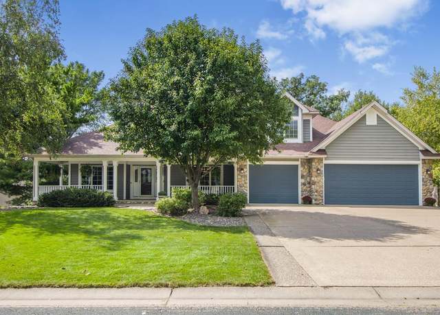 Property at 6733 Timberwolf Trl, Lino Lakes, MN 55038, 4 beds, 4 baths