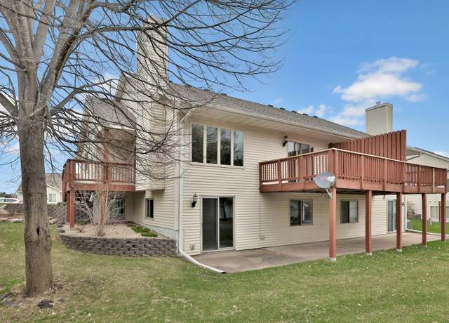 Property at 13413 Pine View Pl, Lindstrom, MN 55045, 3 beds, 3 baths