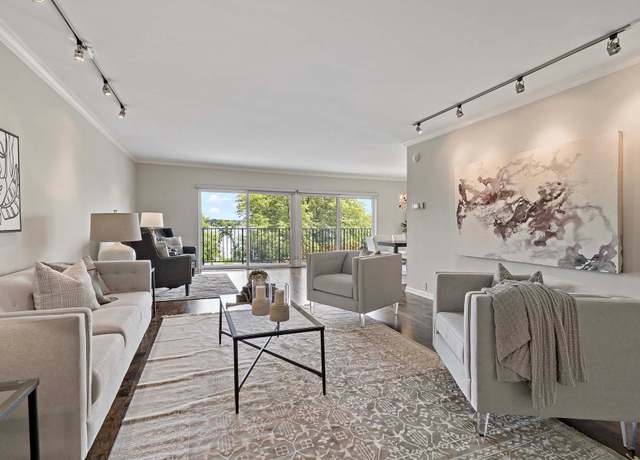 Property at 3200 W Bde Maka Ska Pkwy #203, Minneapolis, MN 55416, 3 beds, 2 baths