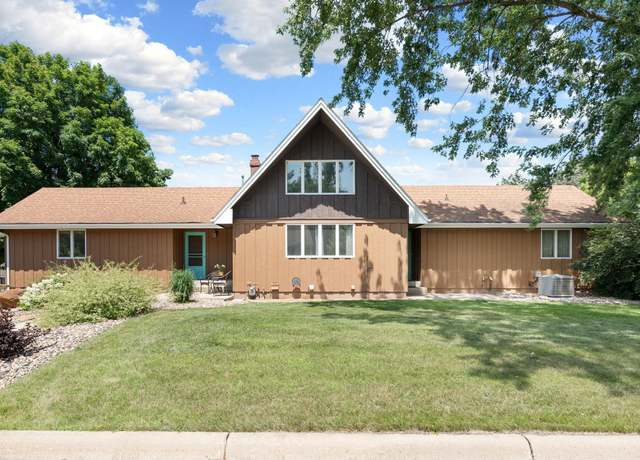 Property at 1905 Whitetail Run Pl NE, Owatonna, MN 55060, 6 beds, 3 baths