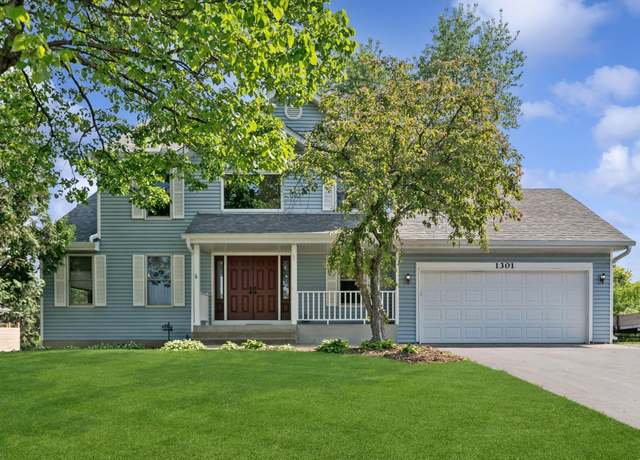Property at 1301 Stratton Ct, Chanhassen, MN 55317, 4 beds, 4 baths