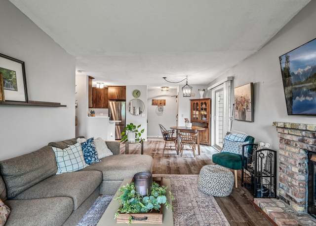 Property at 2030 Ridge Dr #33, Saint Louis Park, MN 55416, 1 bed, 1 bath