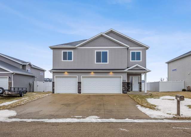 Property at 1703 2nd Ave NE, Barnesville, MN 56514, 4 beds, 3 baths