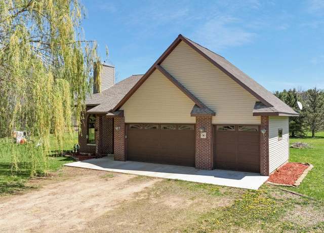 Property at 1513 19 1/4 St, Stanley Twp, WI 54822, 3 beds, 2 baths