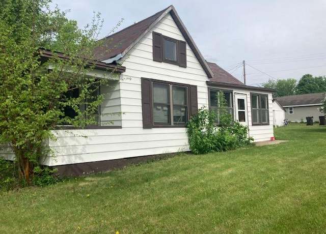 Property at 610 E 7th St, Starbuck, MN 56381, 2 beds, 1 bath