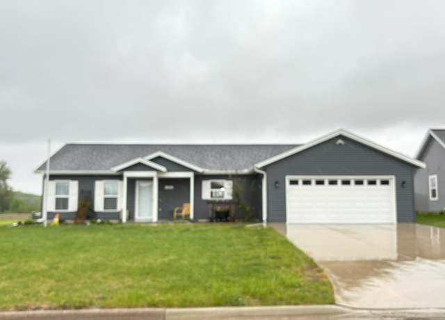 Property at 1108 11th Ave SE, Waseca, MN 56093, 3 beds, 2 baths