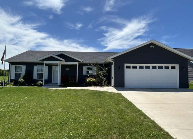 Property at 1108 11th Ave SE, Waseca, MN 56093, 3 beds, 2 baths