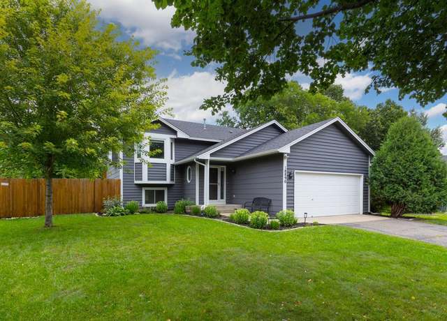 Property at 18890 Barrington Dr, Eden Prairie, MN 55346, 3 beds, 2 baths