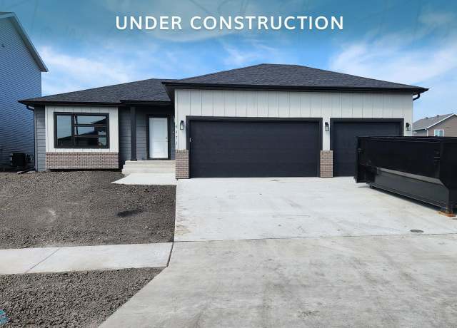 Property at 6871 14th St S, Fargo, ND 58104, 5 beds, 3 baths