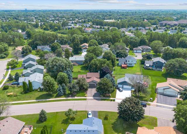 Property at 6601 89th Ave N, Brooklyn Park, MN 55445, 4 beds, 3 baths