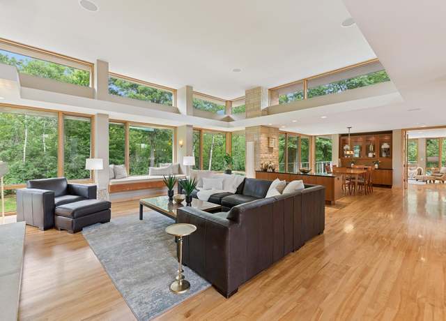Property at 685 Hidden Creek Trl, Mendota Heights, MN 55118, 5 beds, 8 baths