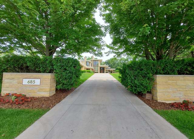 Property at 685 Hidden Creek Trl, Mendota Heights, MN 55118, 5 beds, 8 baths